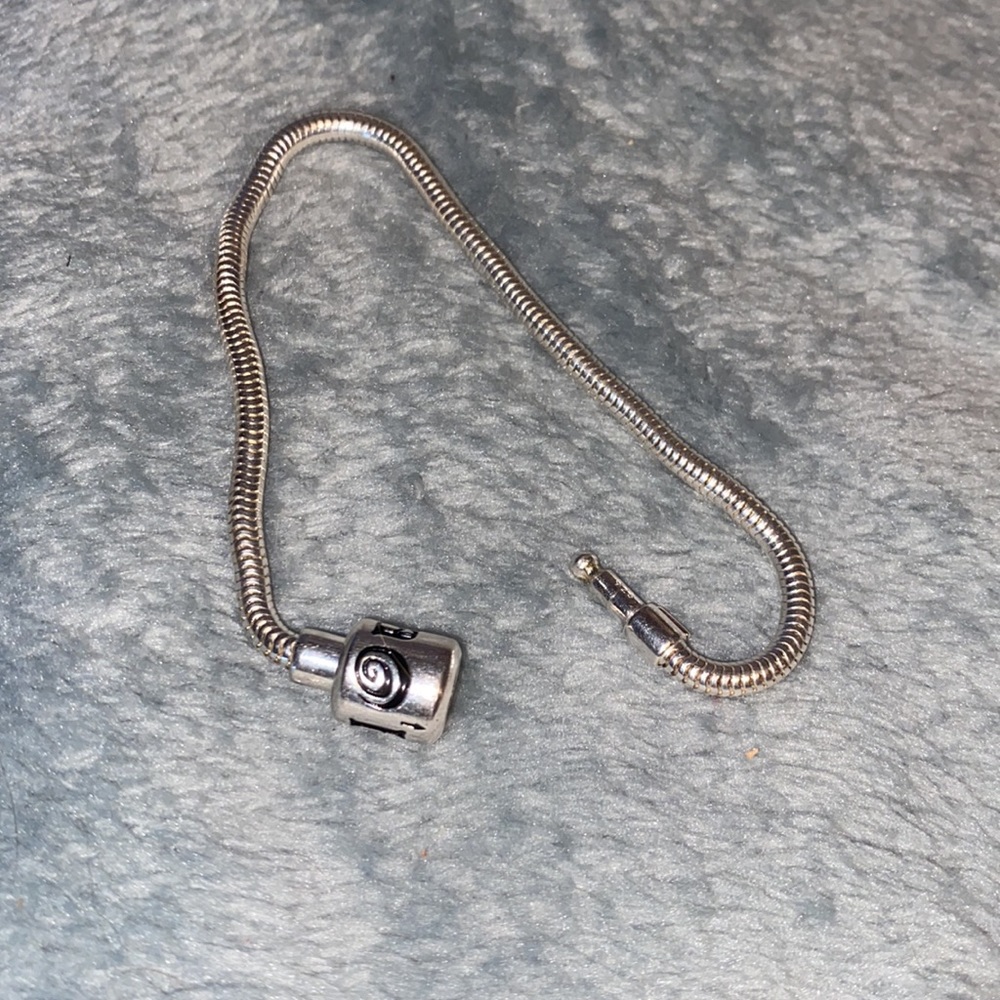 Halia silver charm bracelet